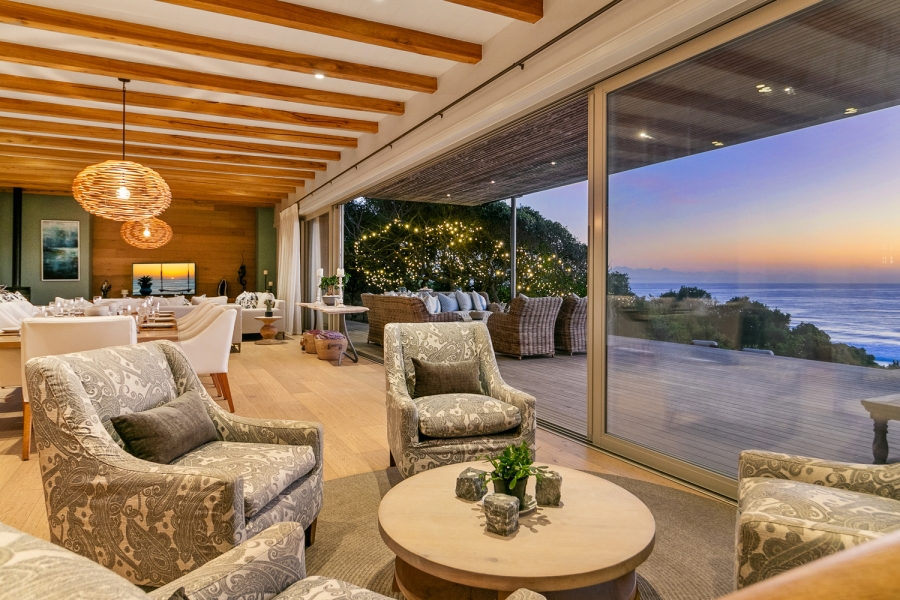 9 Bedroom Property for Sale in Beachy Head Western Cape